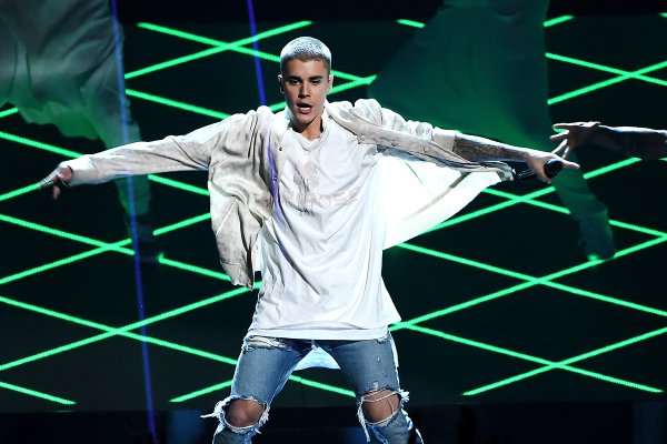 Ve a Justin Bieber en los Billboard Music Awards 2016