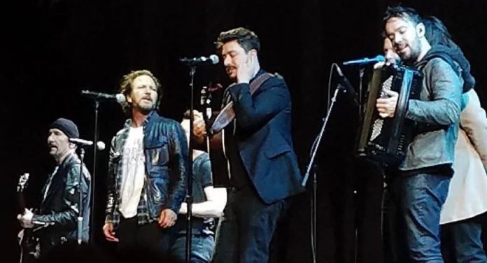 U2, Eddie Vedder y Mumford and Sons juntos en la gira del 30 aniversario «The Joshua Tree»