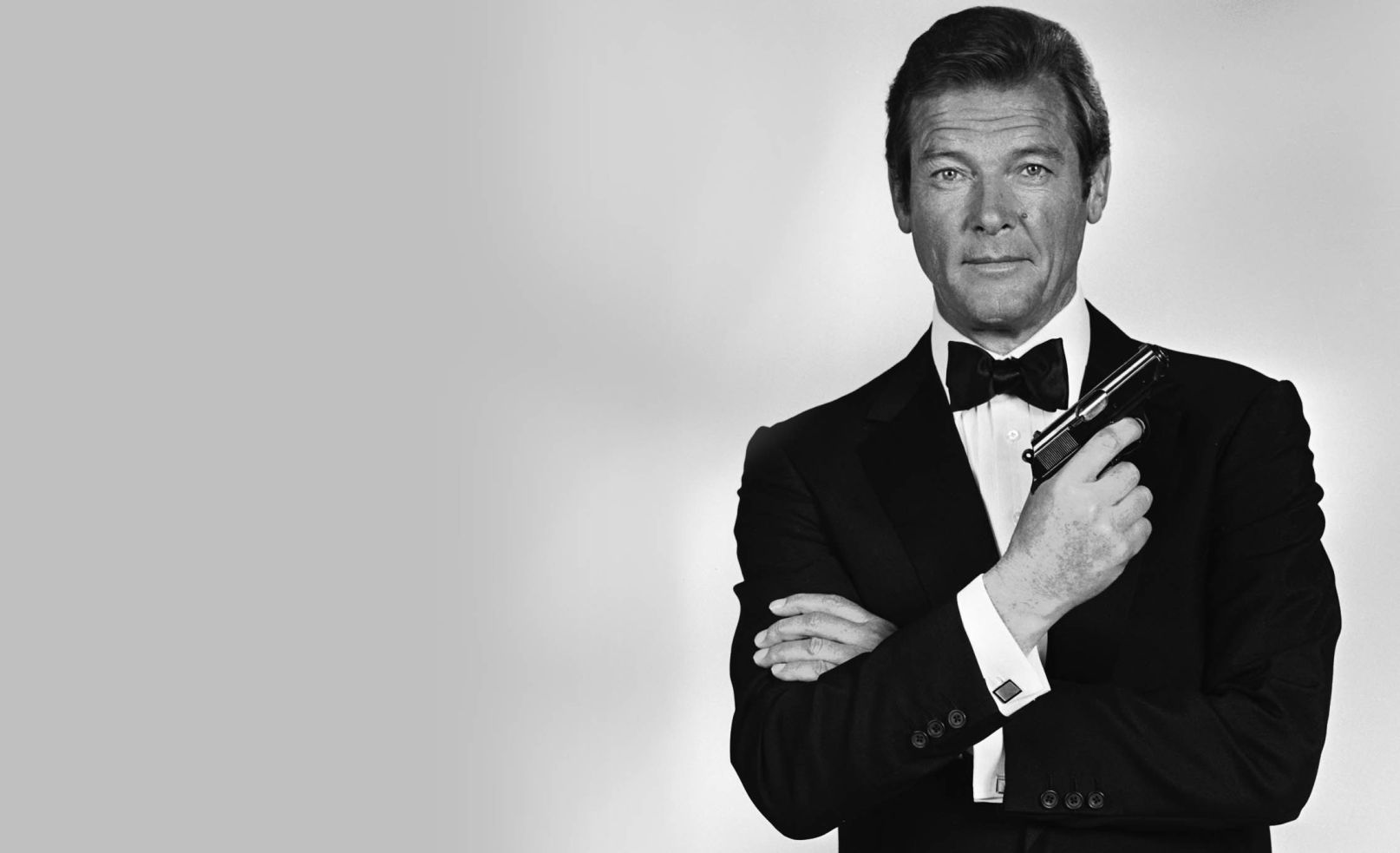Muere Roger Moore, legendario actor de James Bond, murió a los 89 años.