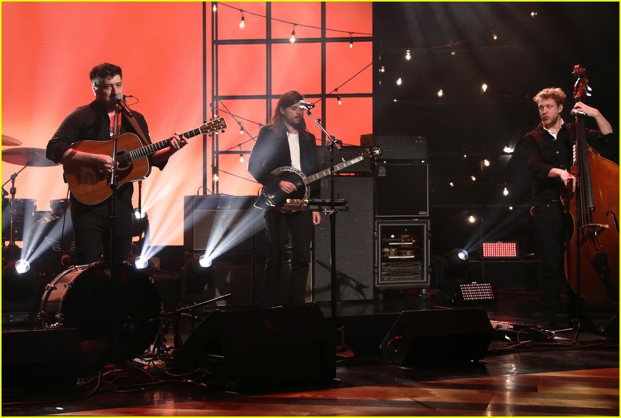 Ve la actuación de Mumford and Sons en el show de Ellen DeGeneres.