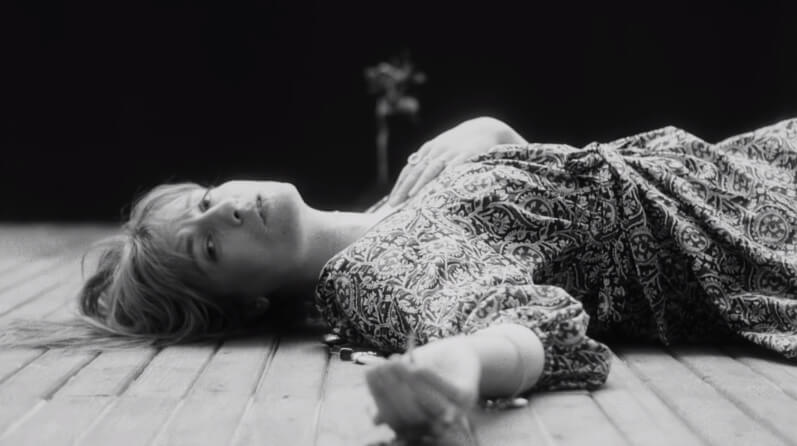 Florence + The Machine estrena su canción ‘Sky Full Of Song‘
