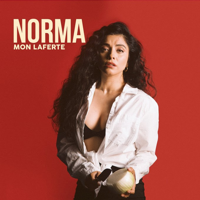 Mon Laferte regresa a Puebla con su gira “Norma”