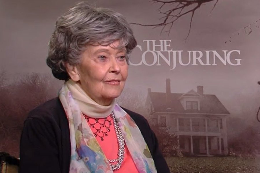 Falleció Lorraine Warren, la mujer que inspiró la serie de películas de «El Conjuro»