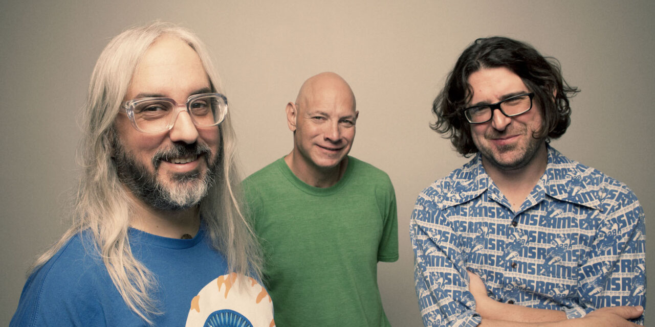 “SWEEP IT INTO SPACE” EL NUEVO MATERIAL DE DINOSAUR JR.