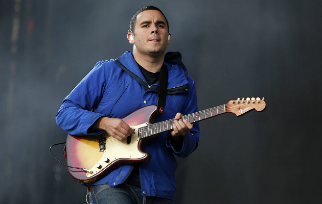 ROSTAM comparte el vídeo de “FROM THE BACK OF A CAB”