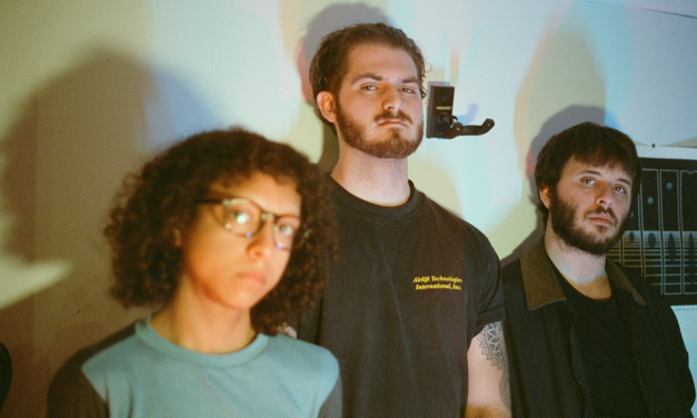 escucha lo nuevo de MOLD! – You are being lied to!