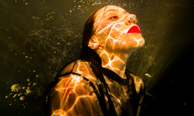 Entrevista: Una explosión de emociones brota en la música de FRNCE.