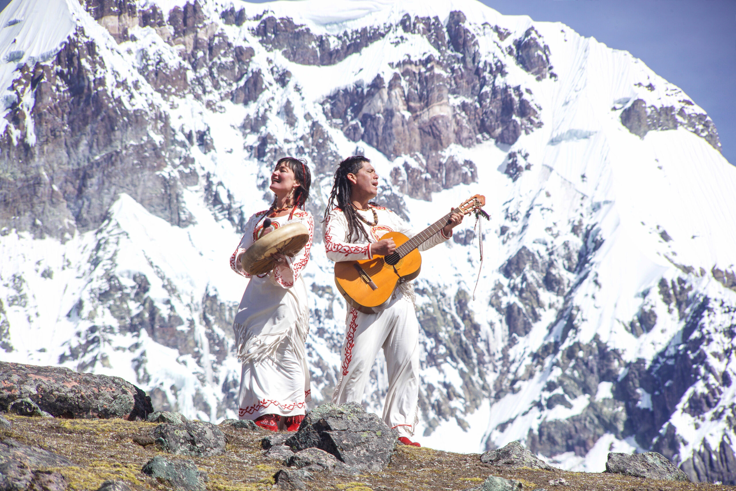 El dúo peruano-italiano Mallkikuna estrena nueva canción y prepara gira europea