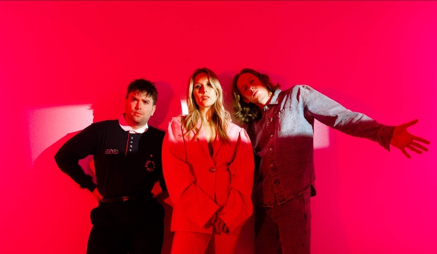 Middle Kids reversiona «Cause = Time» de Broken Social Scene