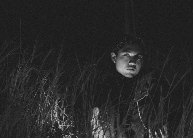 YXNG KC PRESENTA “TODOS SANTOS”, UN VIAJE SONORO A LA BAJA SUR ENTRE AFROBEAT Y REGGAETÓN