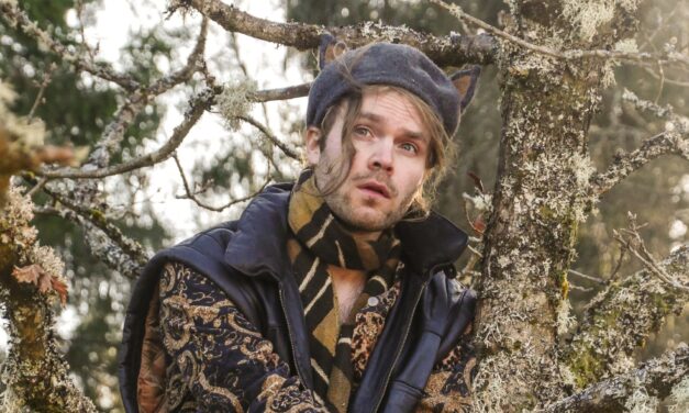 Sturle Dagsland lanza “Whispering Forest, Echoing Mountains” — una canción que nació entre hutongs chinos y montañas noruegas