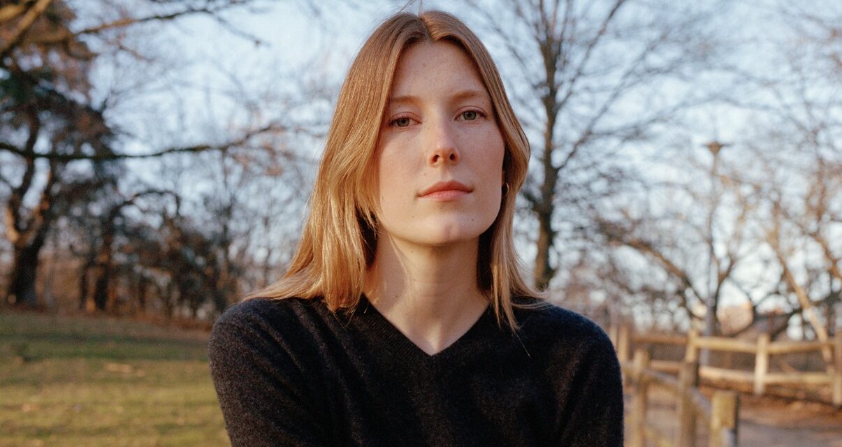 Georgia Harmer estrena su segundo álbum y se libera del peso del pasado