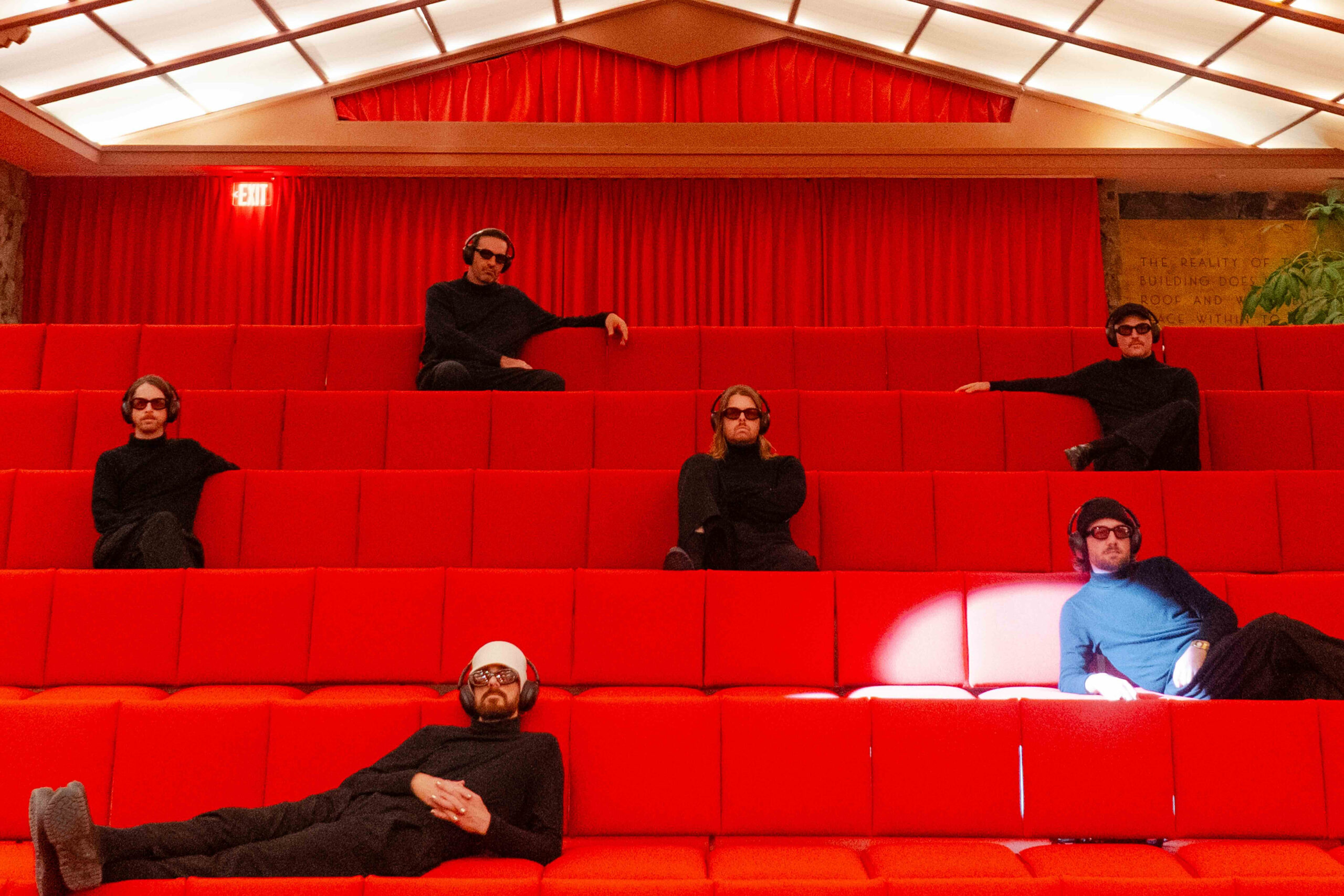 LEISURE estrena su esperado álbum ‘Welcome to the Mood’