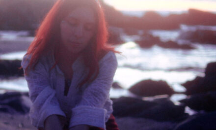 Catalina Almendra transforma la inseguridad en canción con Camino del Mar