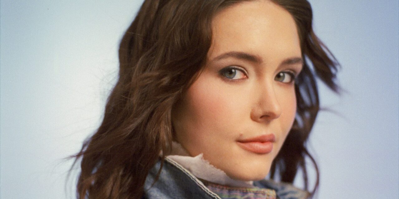 Right Hand Man: Así suena Katie Tupper mezclando funk y soul