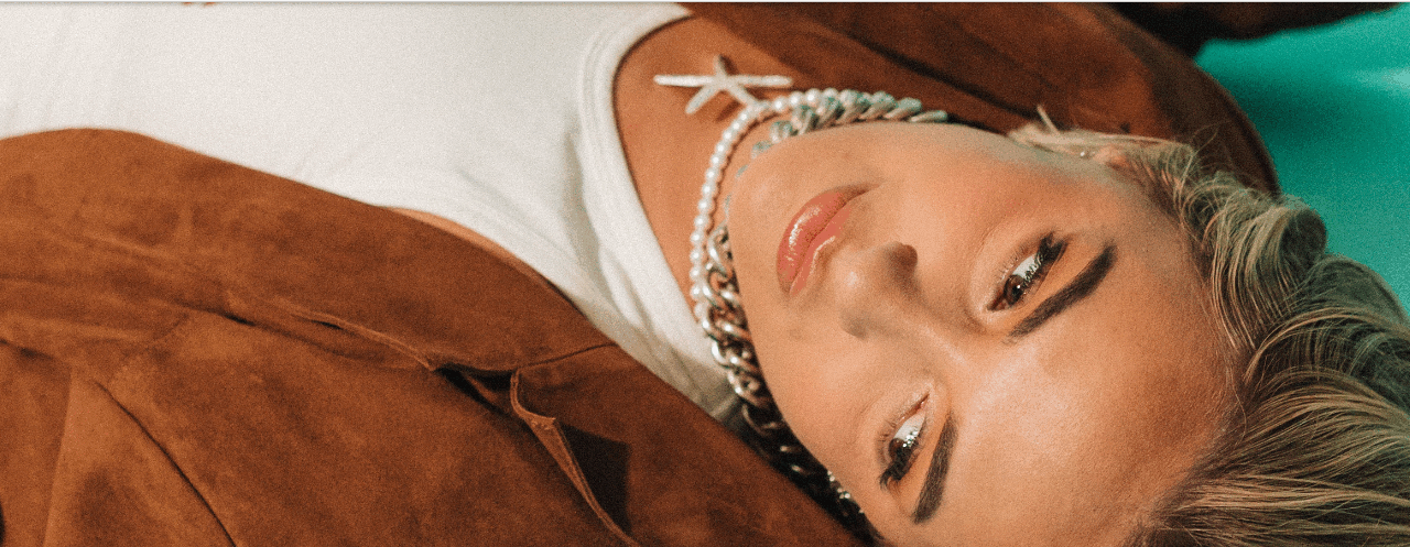 Paula Mattheus presenta «Oxidado», una canción sobre abrazar el paso del tiempo