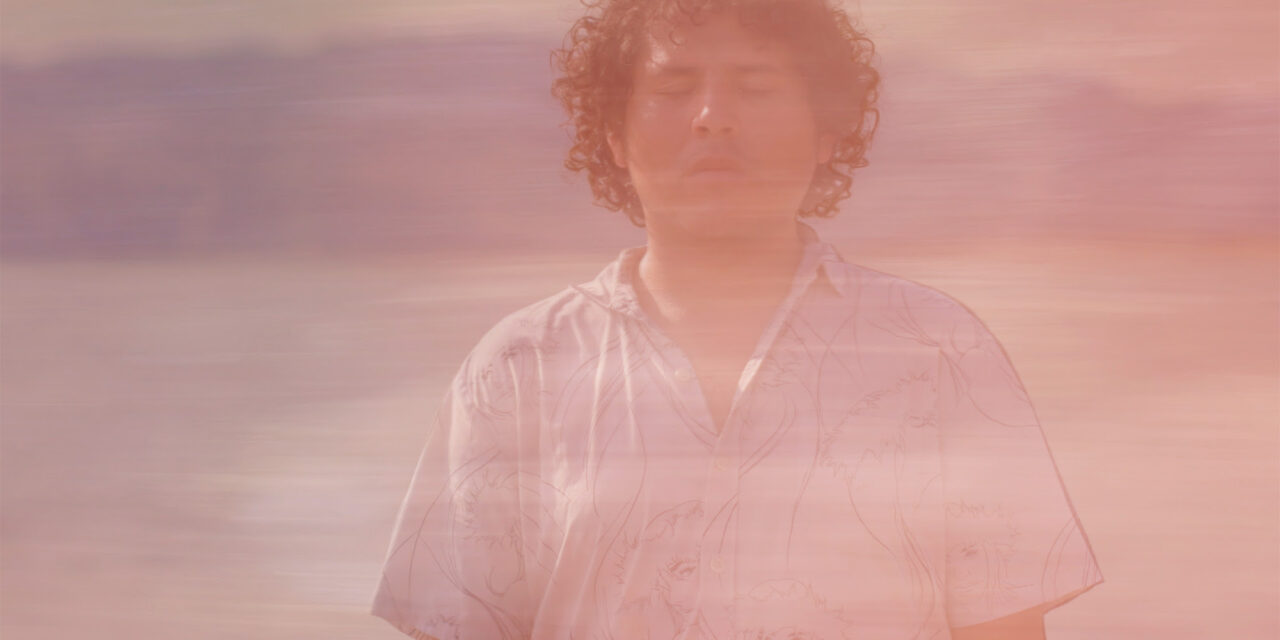 BATOPILAS enciende el pulso nocturno con “Luces Rojas”, tercer adelanto de su próximo disco Crema del Sueño